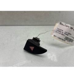 Bouton de warning TOYOTA VERSO-S Photo n°1