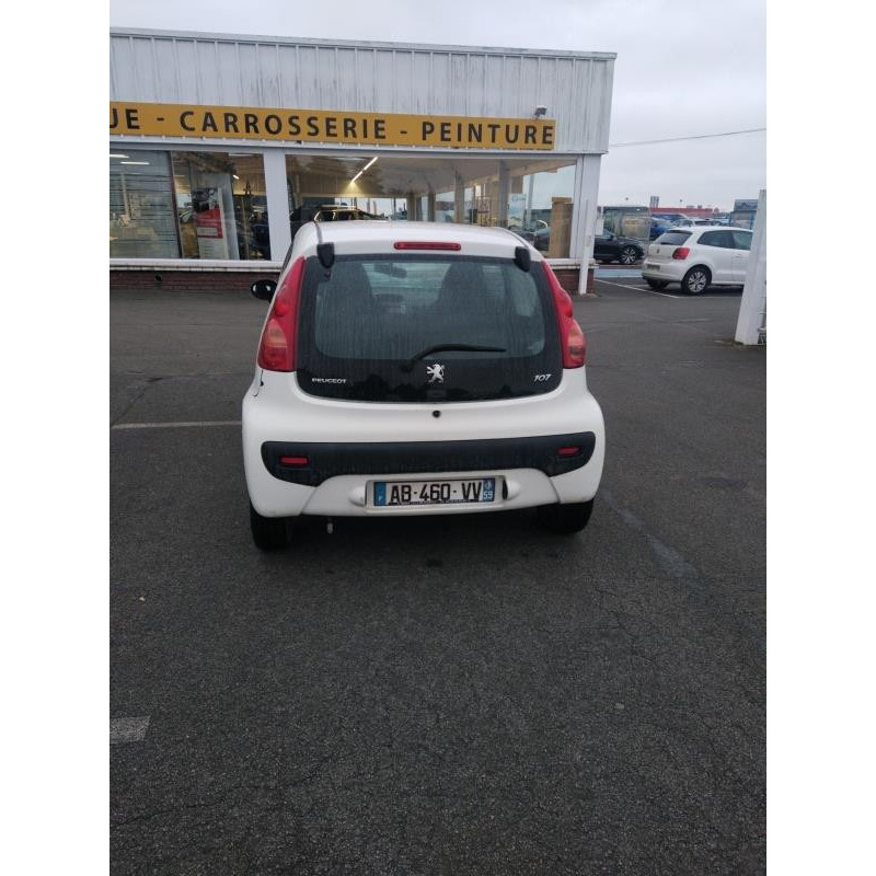 Leve vitre electrique avant gauche PEUGEOT 107 Photo n°8