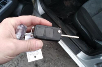 Serrure avant droit VOLKSWAGEN GOLF 4