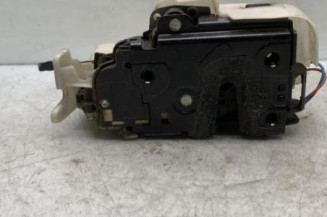 Serrure avant droit VOLKSWAGEN POLO 4