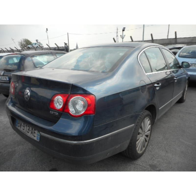 Etrier avant droit (freinage) VOLKSWAGEN PASSAT 5 Photo n°4
