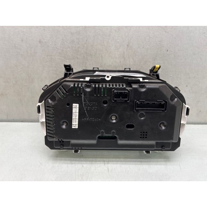 Compteur TOYOTA YARIS 3 Photo n°1