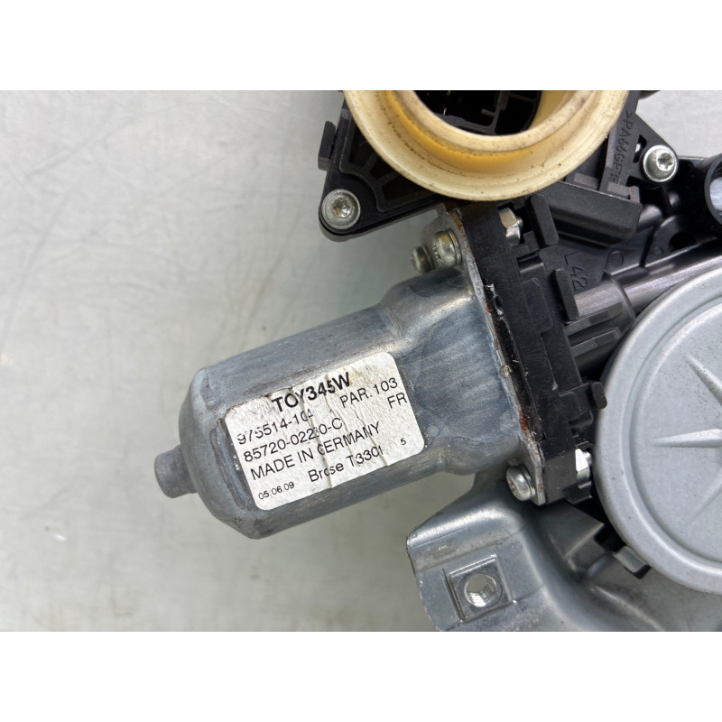 Leve vitre electrique avant gauche TOYOTA AURIS 1 Photo n°1