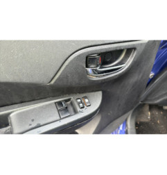 Poignee porte avant gauche TOYOTA VERSO-S