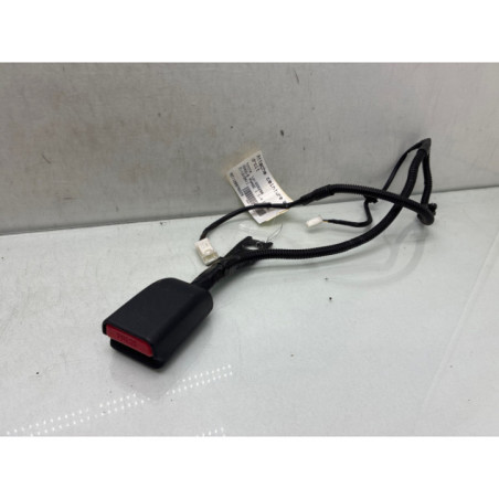 Attache ceinture avant droit TOYOTA VERSO-S