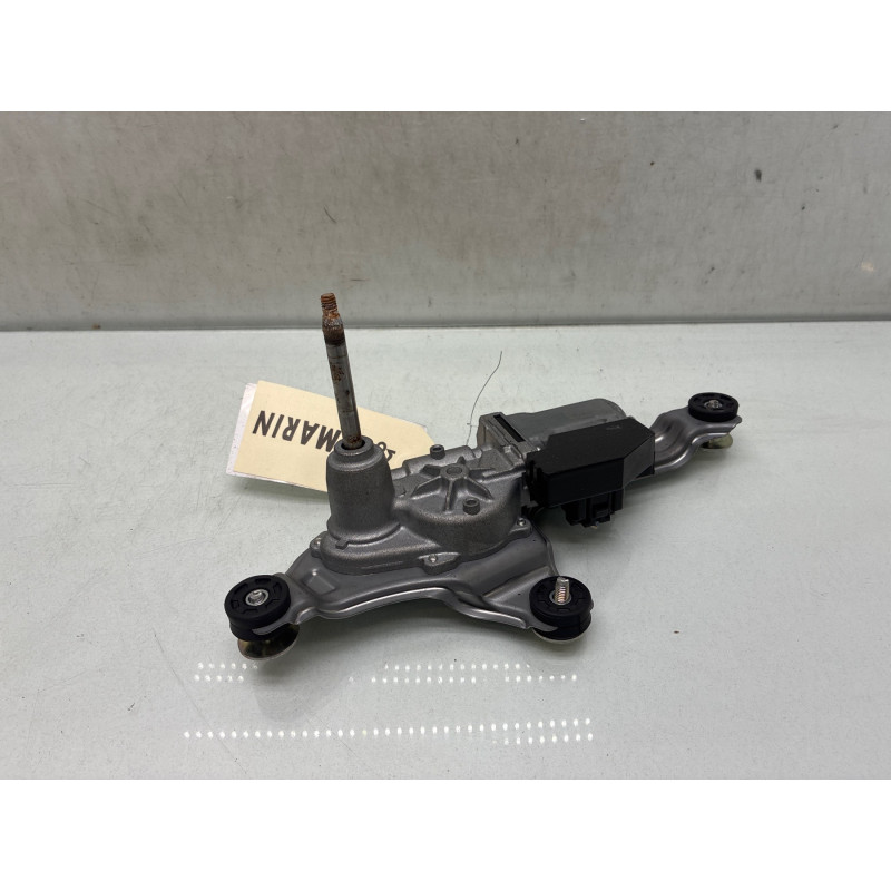 Moteur essuie glace arriere TOYOTA VERSO-S Photo n°3