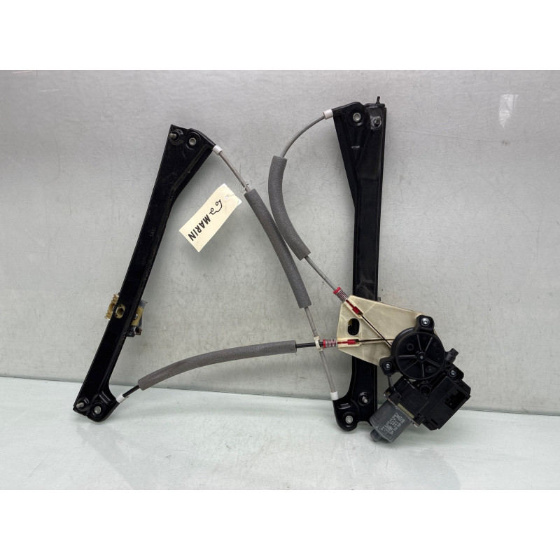 Leve vitre electrique avant droit VOLKSWAGEN POLO 5 Photo n°3