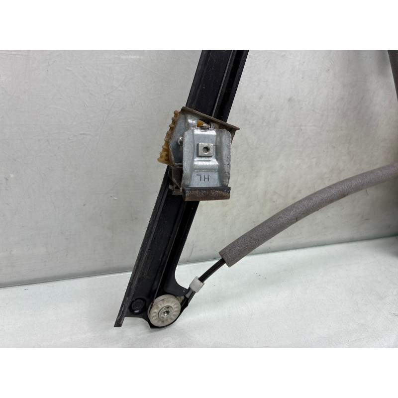 Leve vitre electrique avant gauche VOLKSWAGEN POLO 5 Photo n°4