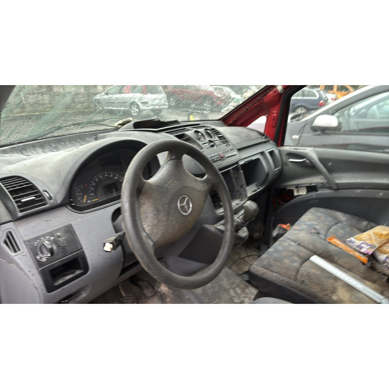 Poignee porte avant gauche MERCEDES VITO 639 Photo n°15