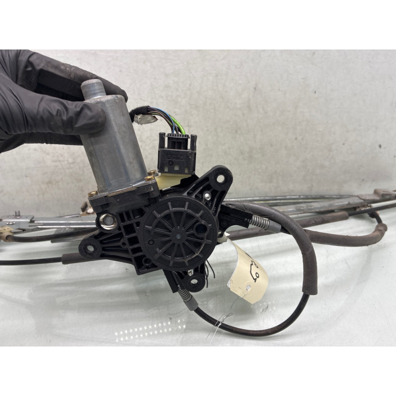 Leve vitre electrique avant droit MERCEDES VITO 639 Photo n°3