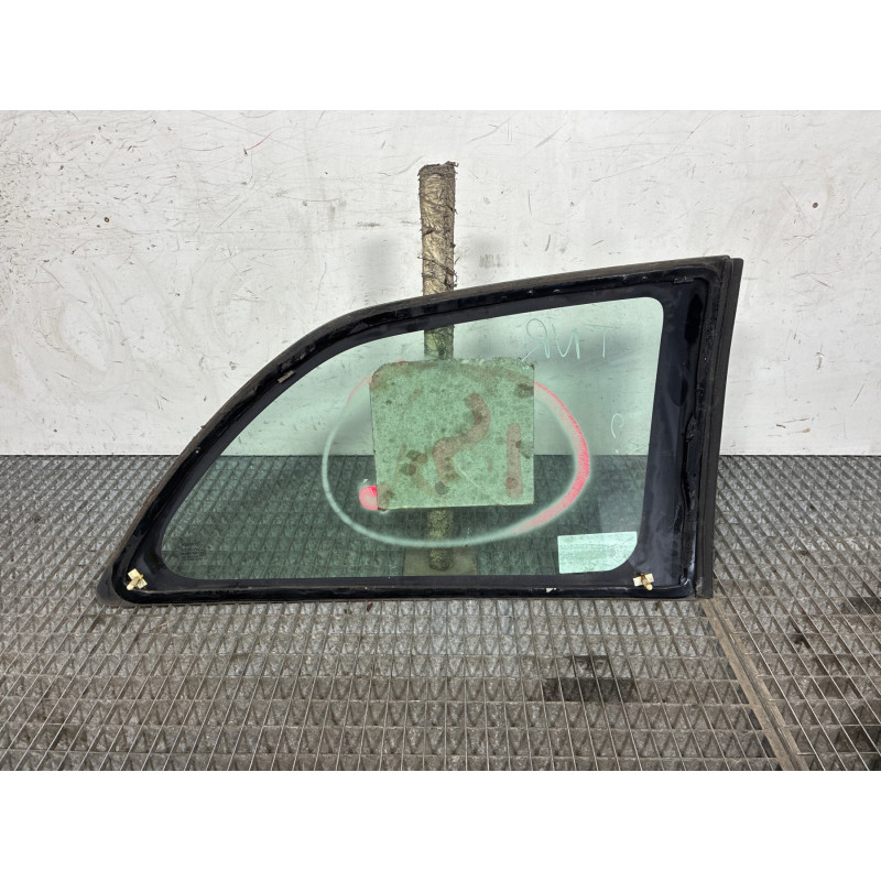Custode arriere gauche TOYOTA YARIS 2 Photo n°2