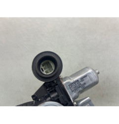 Leve vitre electrique avant droit TOYOTA YARIS 2 Photo n°1