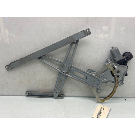 Leve vitre electrique avant droit TOYOTA YARIS 2