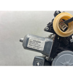 Leve vitre electrique avant gauche TOYOTA YARIS 2