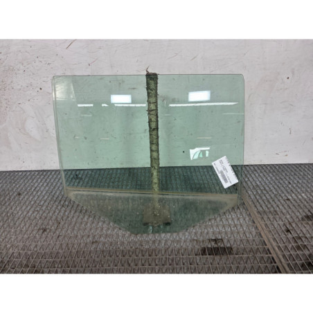 Vitre arriere droit SKODA FABIA 2