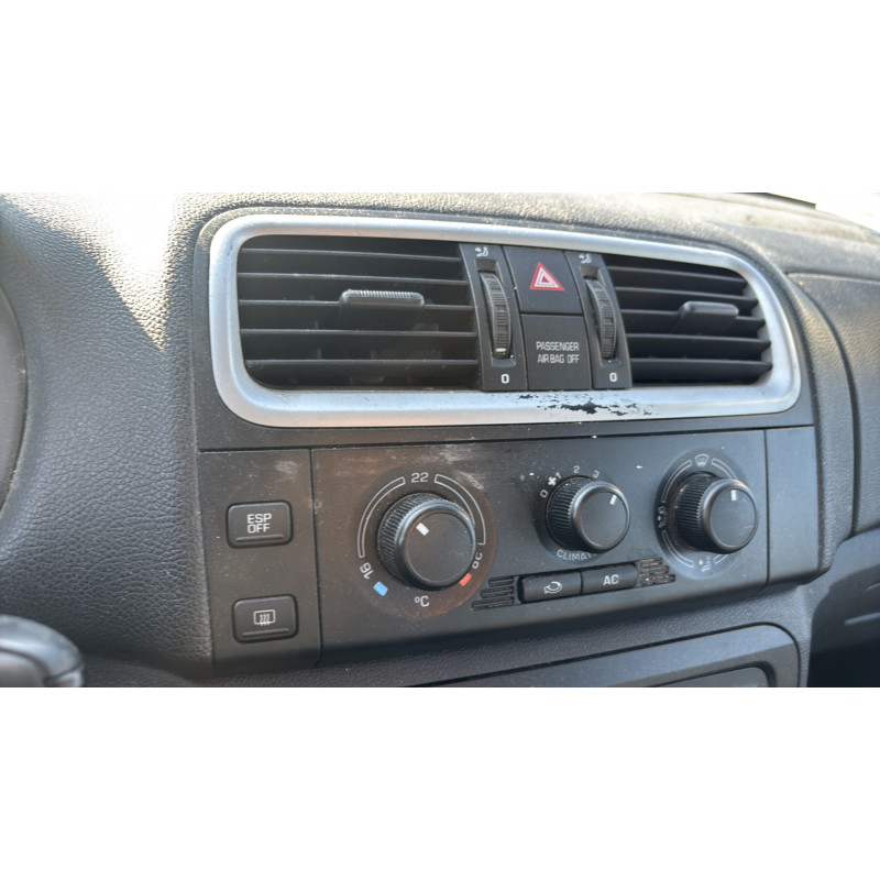 Vitre avant droit SKODA FABIA 2 Photo n°20