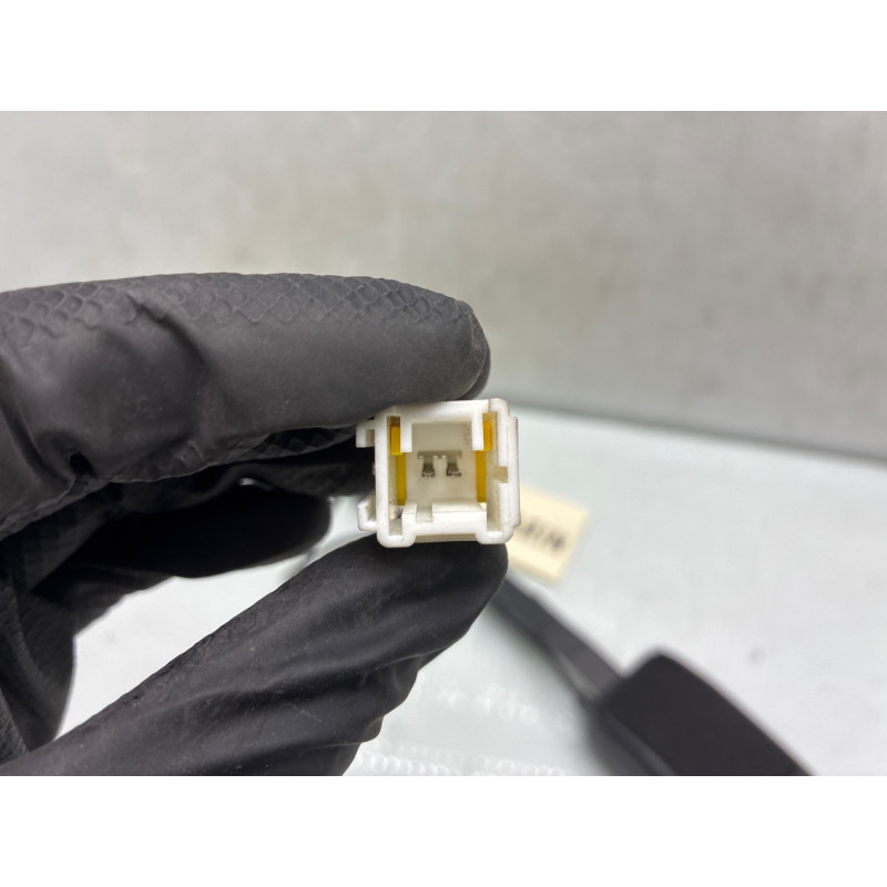 Attache ceinture avant droit PEUGEOT 407 Photo n°2
