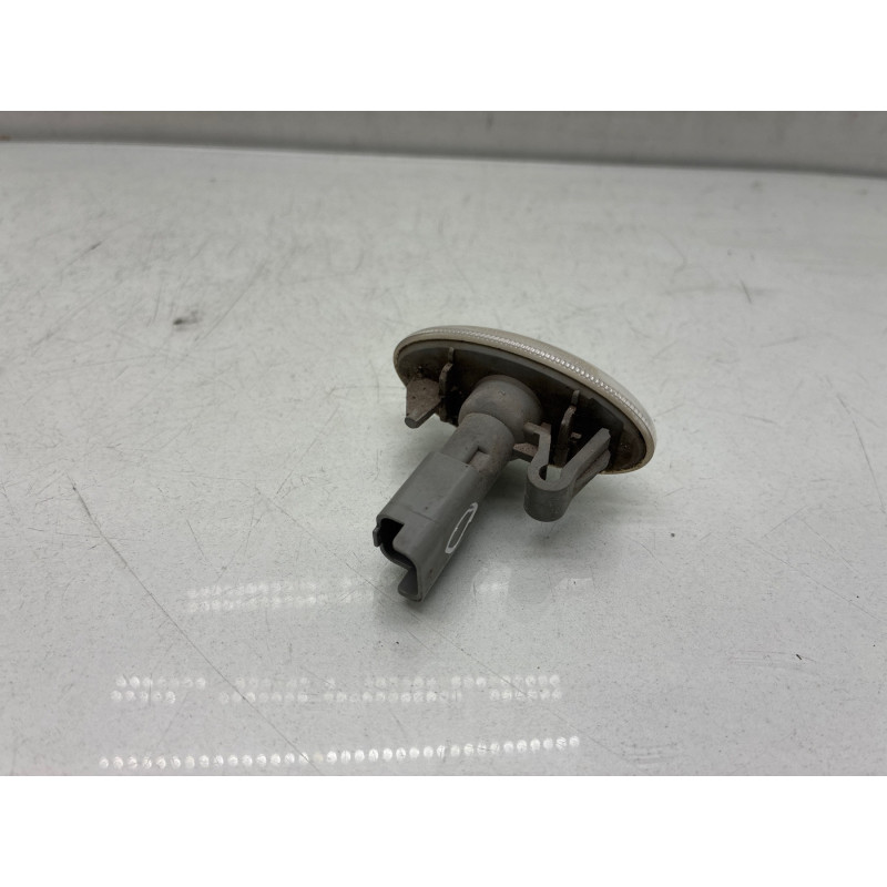 Repetiteur clignotant avant droit  (Feux) PEUGEOT 407 Photo n°4