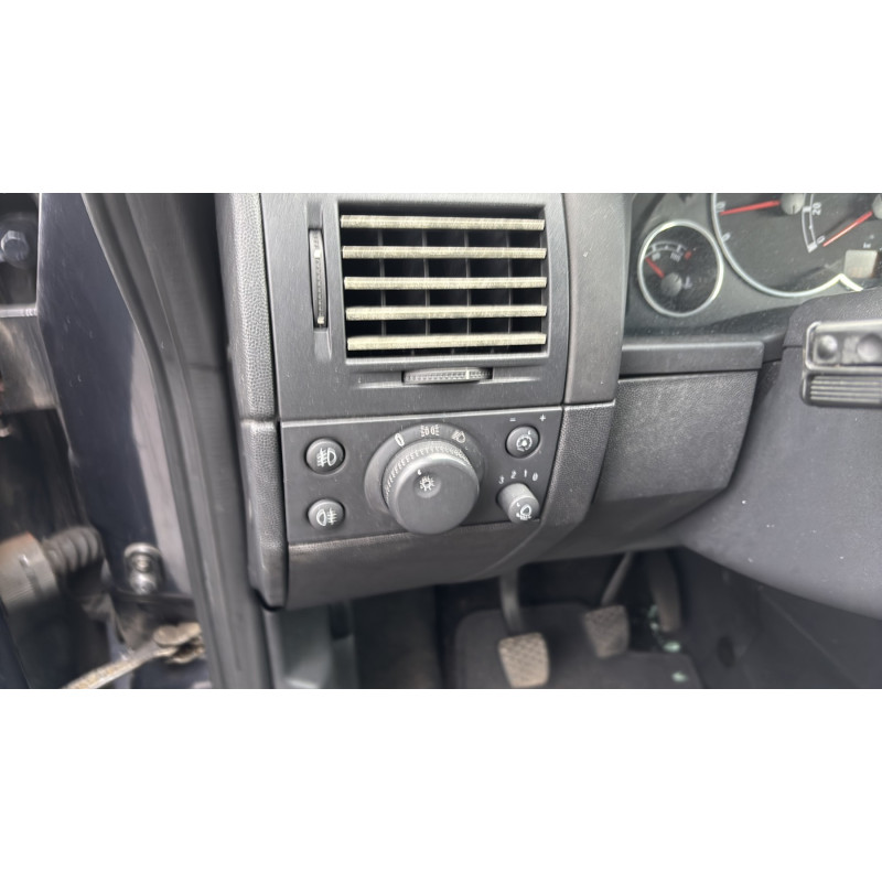 Leve vitre electrique avant droit OPEL MERIVA A Photo n°20
