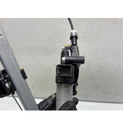 Leve vitre electrique arriere droit MAZDA 2 3 Photo n°1