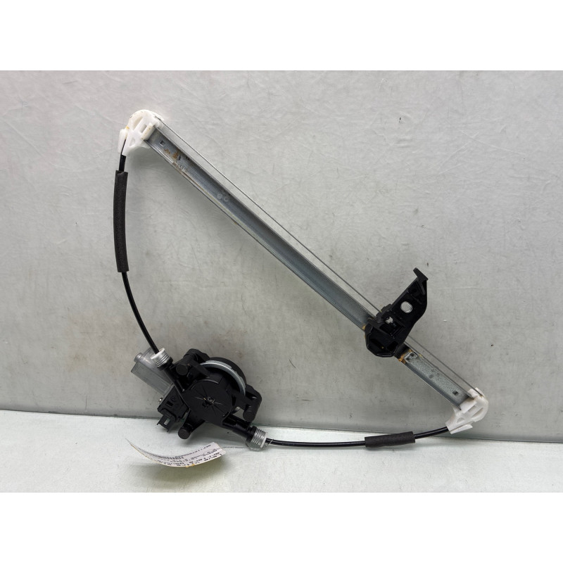 Leve vitre electrique arriere gauche MAZDA 2 3 Photo n°2