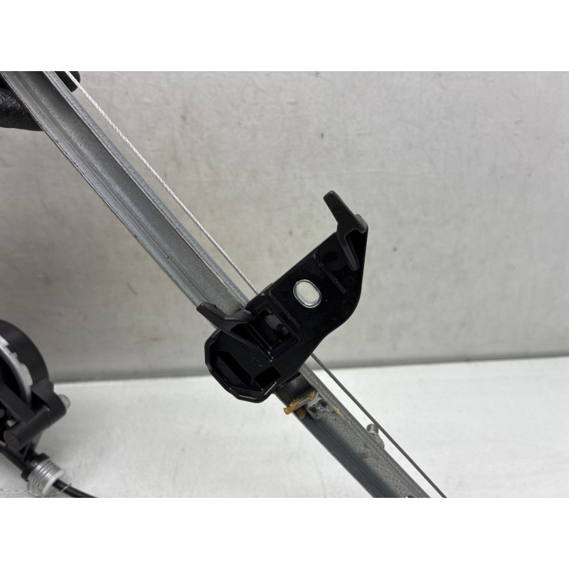 Leve vitre electrique arriere gauche MAZDA 2 3 Photo n°5