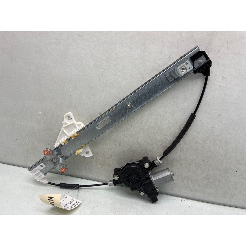 Leve vitre electrique avant gauche MAZDA 2 3 Photo n°2