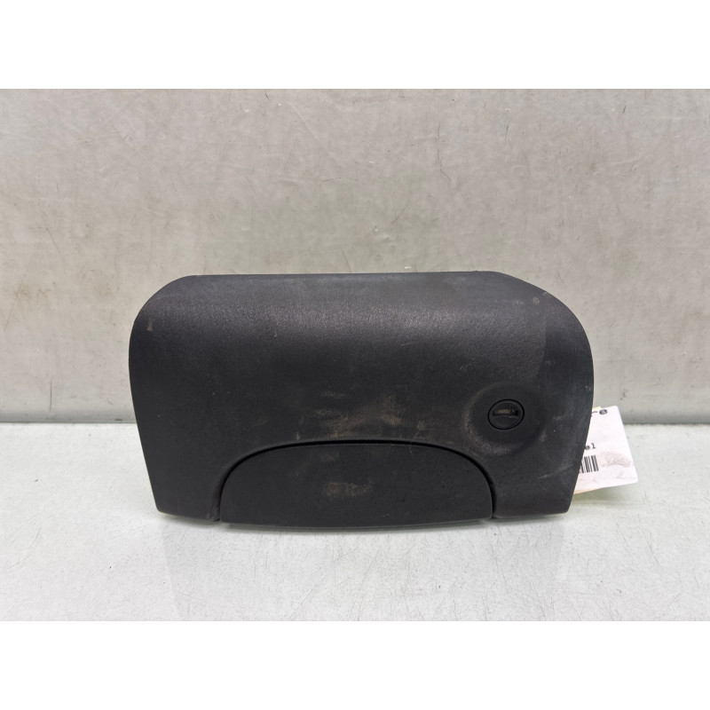 Poignee porte coffre gauche RENAULT KANGOO 1 Photo n°2