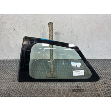 Custode arriere gauche TOYOTA YARIS 3 Photo n°1