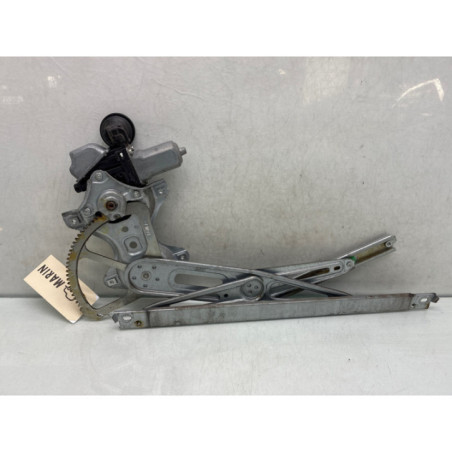 Leve vitre electrique avant gauche TOYOTA YARIS 3
