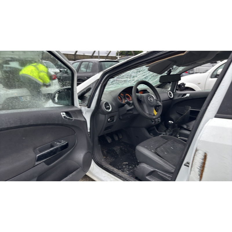 Etrier avant gauche (freinage) OPEL CORSA D Photo n°12