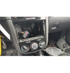 Etrier avant gauche (freinage) OPEL CORSA D