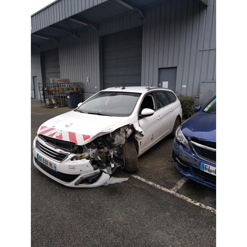 Etrier avant droit (freinage) PEUGEOT 308 2 SW Photo n°4