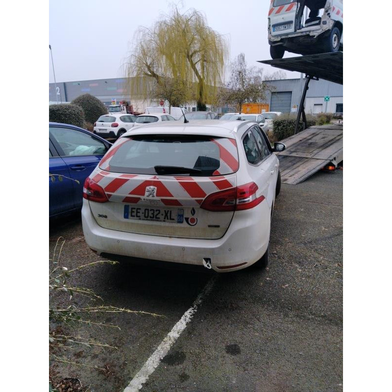 Etrier avant gauche (freinage) PEUGEOT 308 2 SW Photo n°8