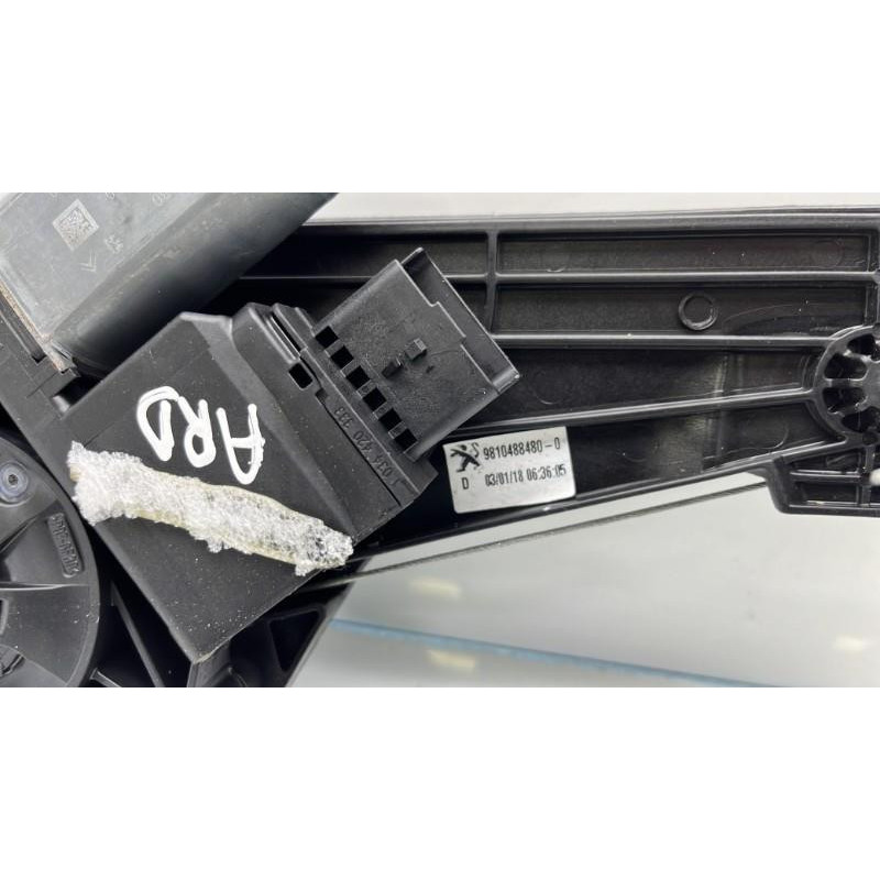 Leve vitre electrique arriere droit PEUGEOT 3008 2 Photo n°4