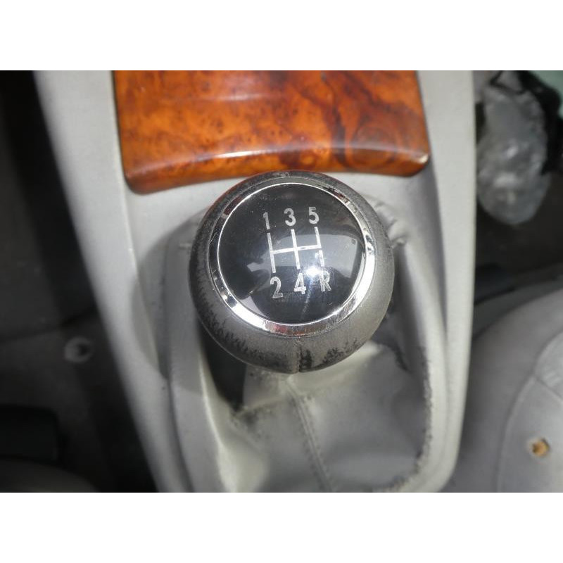 Etrier avant gauche (freinage) VOLKSWAGEN PASSAT 4 Photo n°7