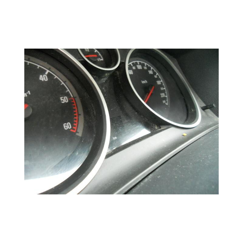 Vitre arriere droit OPEL ASTRA H Photo n°9