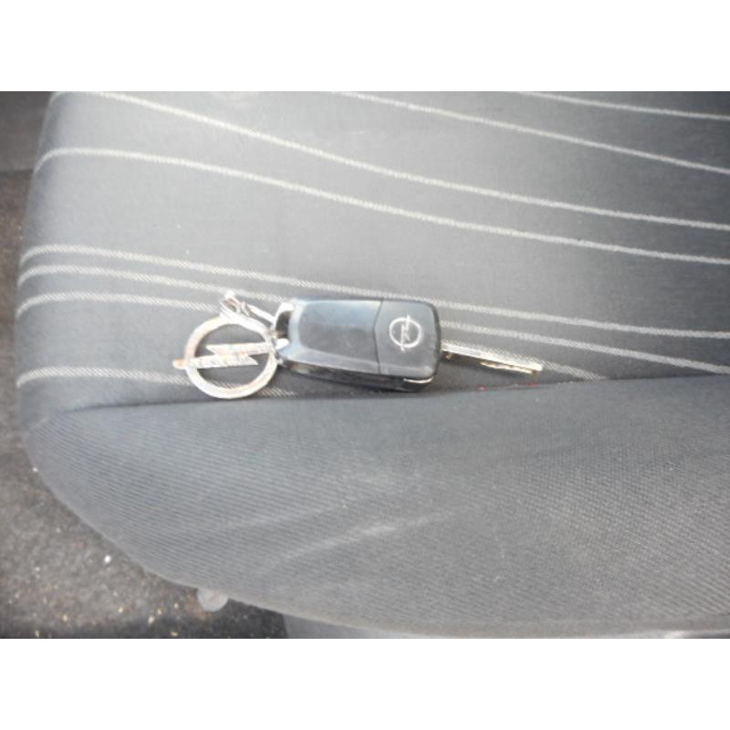 Bras essuie glace avant gauche OPEL CORSA D Photo n°8