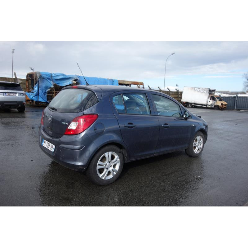 Vitre arriere droit OPEL CORSA D Photo n°3