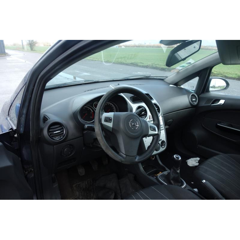 Vitre arriere droit OPEL CORSA D Photo n°5