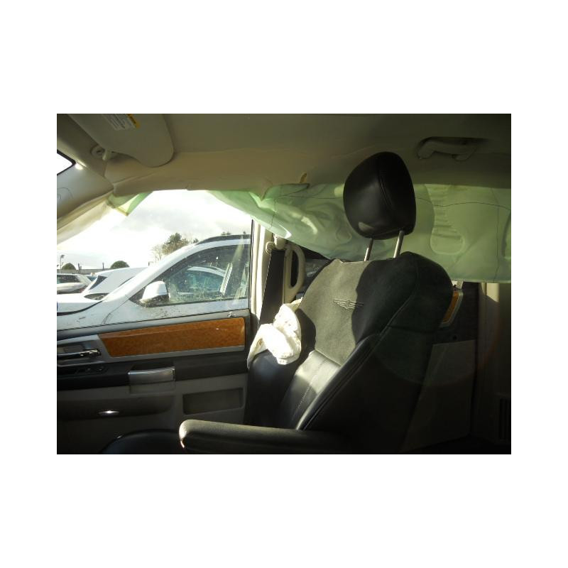 Vitre avant gauche CHRYSLER GRAND VOYAGER 5 Photo n°6