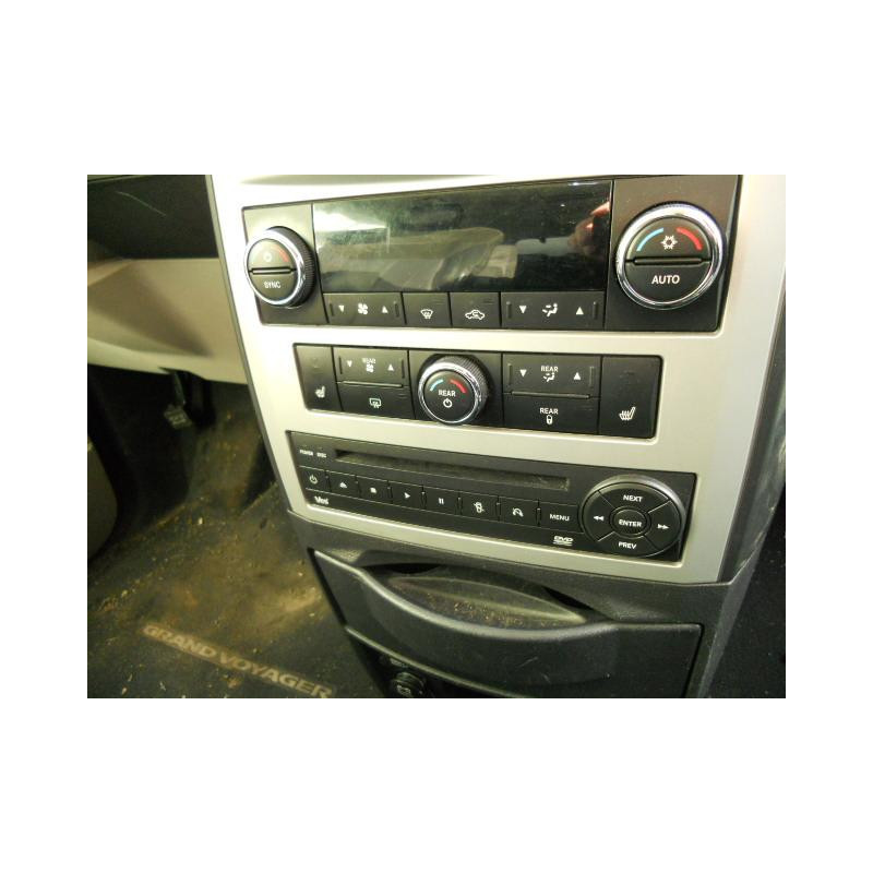 Vitre avant gauche CHRYSLER GRAND VOYAGER 5 Photo n°9
