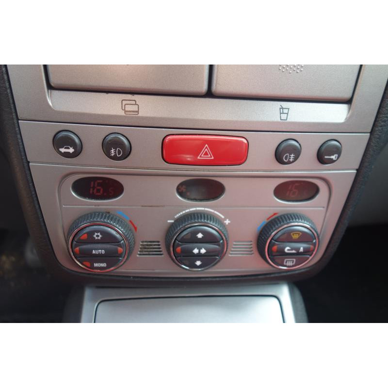 Vitre avant droit ALFA ROMEO GT Photo n°6