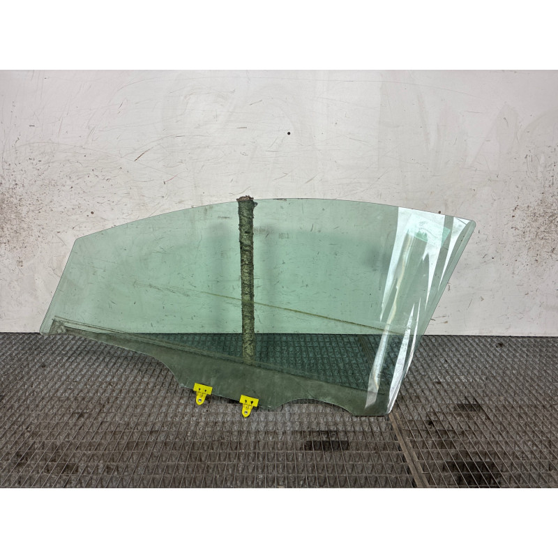 Vitre avant droit NISSAN NOTE 1 Photo n°2