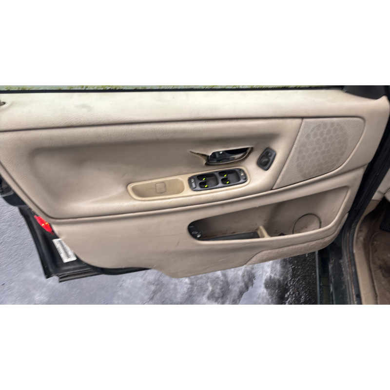 Leve vitre electrique avant gauche VOLVO V 70 1 Photo n°18