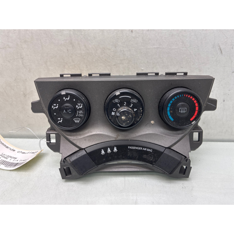 Commande chauffage TOYOTA VERSO-S Photo n°3
