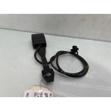 Attache ceinture avant gauche MERCEDES CLASSE E 210 Photo n°1