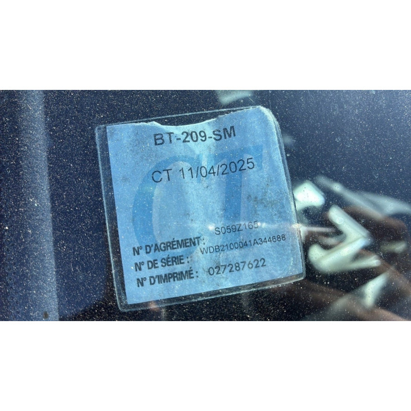 Attache ceinture avant gauche MERCEDES CLASSE E 210 Photo n°11