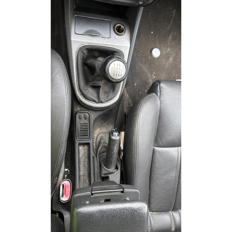 Vitre avant gauche ALFA ROMEO 147 Photo n°20