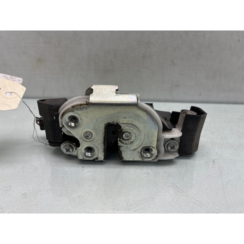 Serrure avant gauche MITSUBISHI COLT 6 Photo n°3